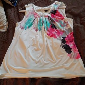 Large Floral tank